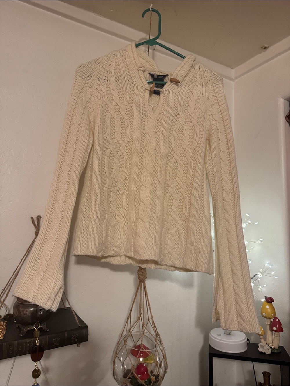 SO Cream Cable-Knit Hooded Sweater